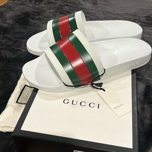 BNIB Gucci Pursuit 72 Men’s Pool Slides